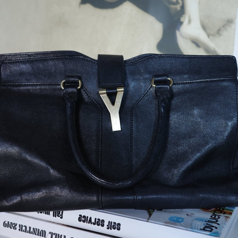 Yves Saint Laurent Leather Y Cabas Medium